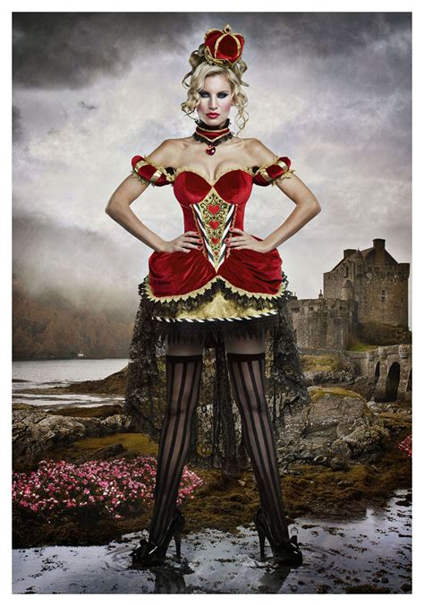 Deluxe Queen Of Hearts Women S Costume