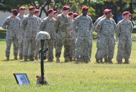 Memorial Service Honors Fallen Army Reserve Soldier Article The