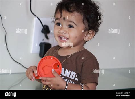 Children Playing Games Hi Res Stock Photography And Images Alamy
