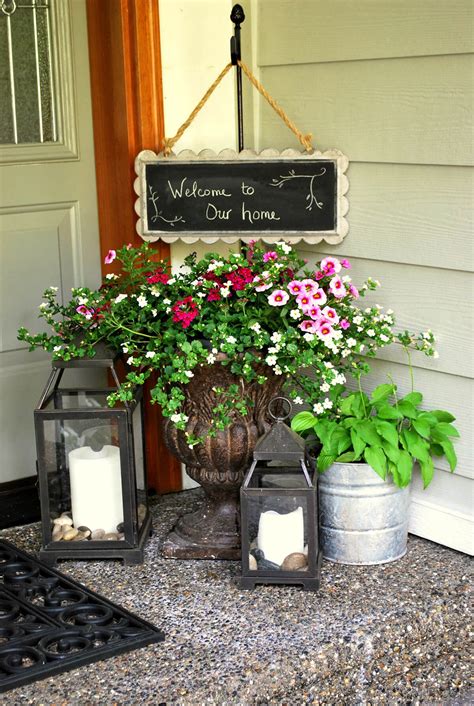 This is how to enhance your small garden space. 15 Amazing DIY Welcome Signs for Your Front Porch - Style ...