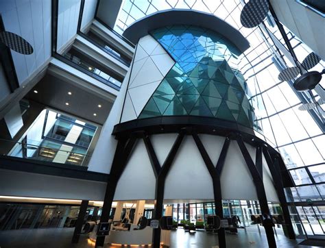 We offer a wide and diverse range of more than 150 undergraduate and 190 postgraduate courses in various subject areas, from law and sports to arts and the social sciences. Leeds Beckett University to host 2017 NIBS Conference ...