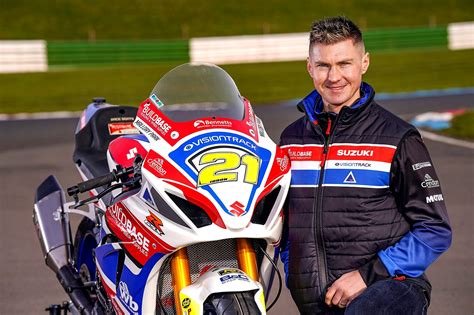 eazi grip supported rider christian iddon signs for buildbase suzuki alongside danny kent for