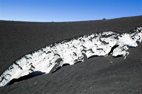Der etna ist der höchste und aktivste vulkan europas. Etna, Sizilien. Aufnahmedatum: 29. Juni 2013 ...