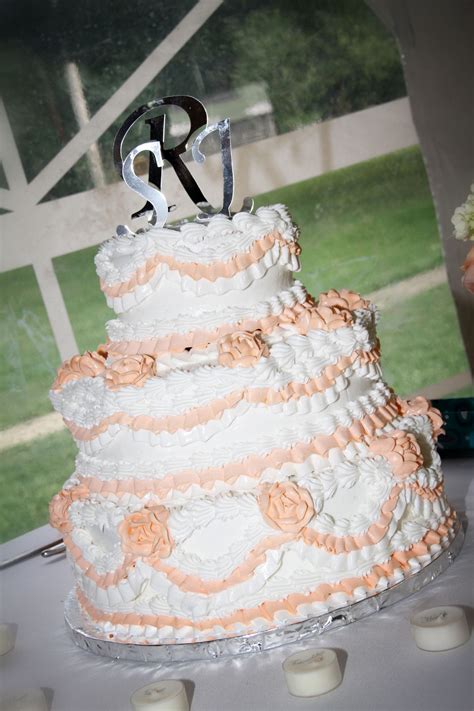 Walmart wedding cake prices are extremely affordable allowing wedding planners to dedicate larger parts of their budgets to other aspects of the wedding ceremony or reception. 3-tiered wedding cake from Super Walmart! only $100 ...