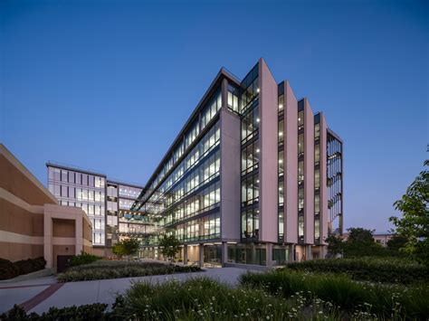 Interdisciplinary Science & Engineering Building University of
