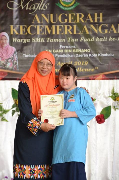 Read this essay on dasar pendidikan kebangsaan malaysia. SMK TAMAN TUN FUAD-MAJLIS ANUGERAH KECEMERLANGAN KALI KE ...