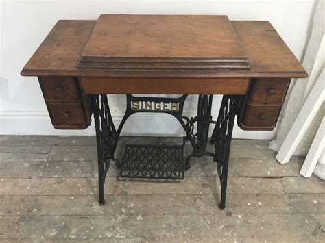 Vintage Singer Sewing Machine And Table With Drawers In Boroughbridge