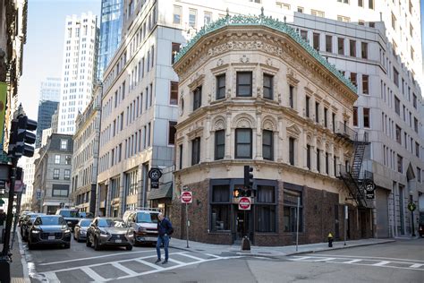 Good Life, a bar for 'everyone,' closes after 17 years | WBUR News