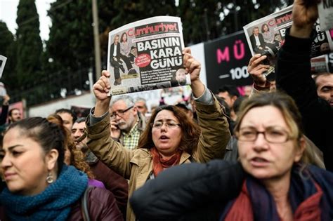 Thousands Protest Arrest Of Turkish Journalists On Spying Charges