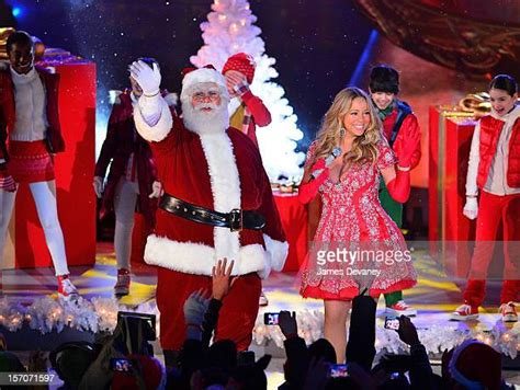 Mariah Carey Santa Photos And Premium High Res Pictures Getty Images