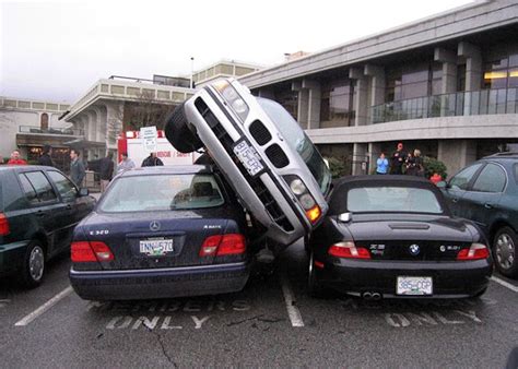 Images For 10 Funny Car Parking Pictures 2013