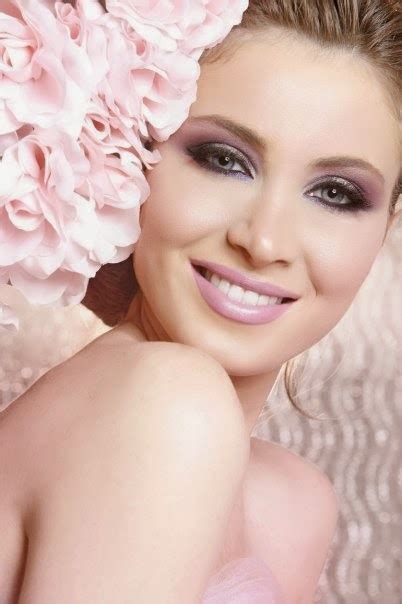 Memorable Wedding Using Pink Bridal Makeup On Your Wedding Day