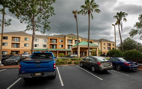 Lakeland Hotels Fill With Evacuees From Floridas West Coast