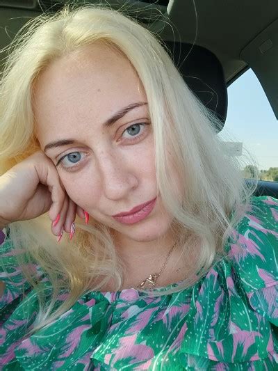 Lana From Kharkiv Ukraine Seeking For Man Rose Brides