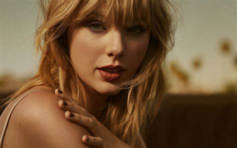 Download Wallpaper 1280x800 Beautiful Taylor Swift Celebrity Full Hd