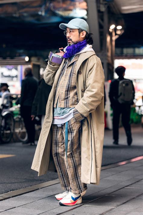 the best street style from tokyo fashion week fall 2019 vogue japanese fashion trends