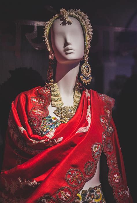 Anamika Khanna Couture'17 - HeadTilt | Anamika khanna ...