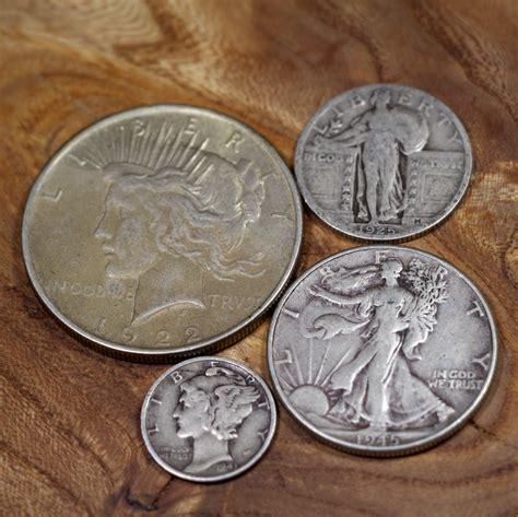 Old Us Coins Silver 4 Coin Set Peace Dollar And Classic Silver Type