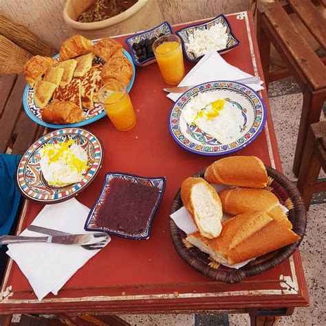 Moroccan Breakfast petit déjeuner marocain ontbijt in Marokko