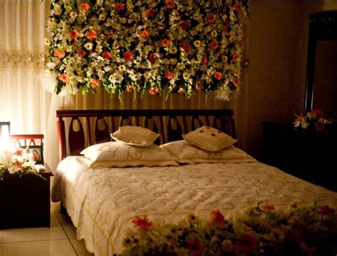 First Night Bed Decoration Ideas But For Those Who Have An Artistic