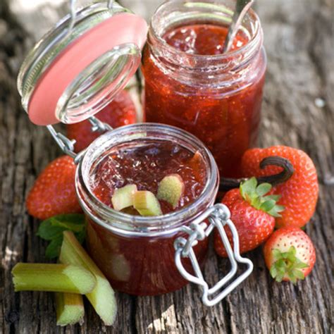 Erdbeer-Rhabarber-Marmelade - Rezept | Kochrezepte.at