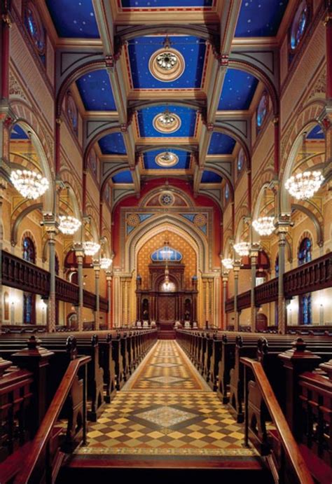 25 Beautiful Synagogues Worldwide Complex
