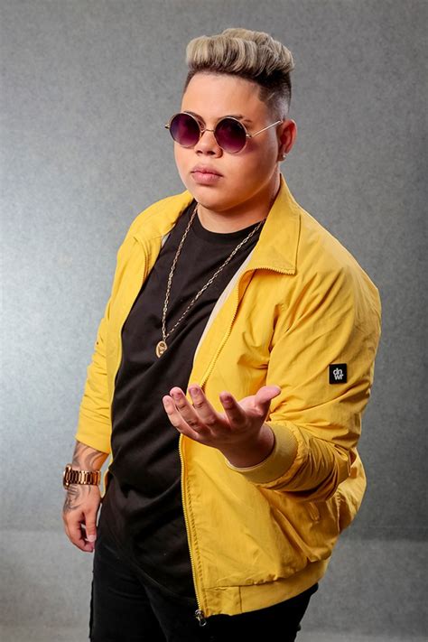 O lorenzo é menorzinho, brincou tiago, que representa a carreira do cantor. MC Rogerinho, de 'Só Você', relembra dificuldades no ...