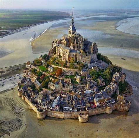 Mont Saint Michel France Beautiful Castles Beautiful World Beautiful Places Amazing Places