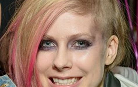 Avril Lavigne Reveals Shes Been Battling Lyme Disease
