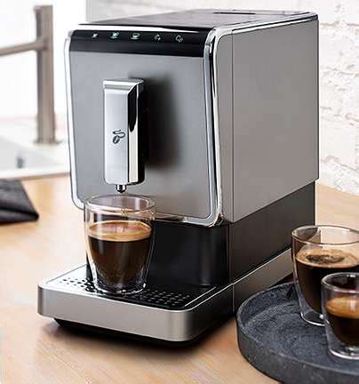 Weiß jemand wann (an welchem tag) das neue sortiment in die läden kommt? Tchibo Kaffeevollautomat Esperto Caffè [TchiboCard Inhaber ...