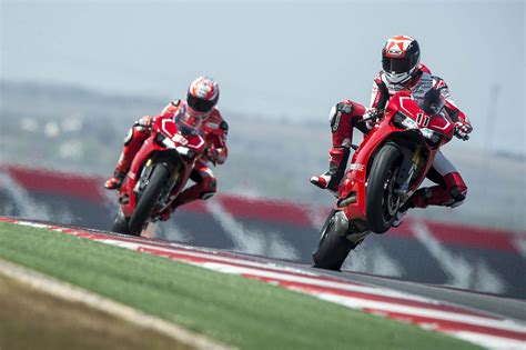 Apart from the colour and the noise it made, it had nothing in common with ducati superbikes of old. Ducati 1199 Panigale R Archives - Asphalt & Rubber