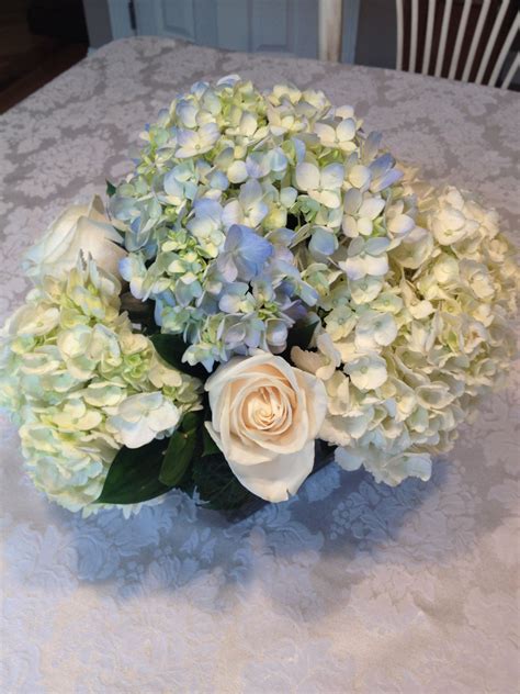 Hydrangea centerpiece w/touch of blue | Hydrangea centerpiece, Table