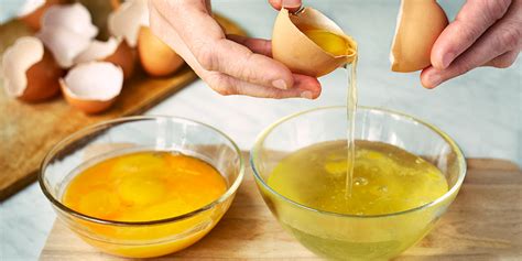Hanya saja bagi yang alergi telur sebaiknya menghindari penggunaan bahan ini. 19 Cara Menghilangkan Jerawat Secara Alami dan Cepat