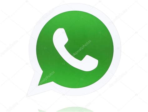 Logotipo De Whatsapp Messenger Impreso En Papel — Foto Editorial De