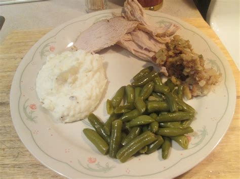 Diab Cook Roasted Turkey Breast And Stuffing W Mashed Potatoes Cut Green Beans And