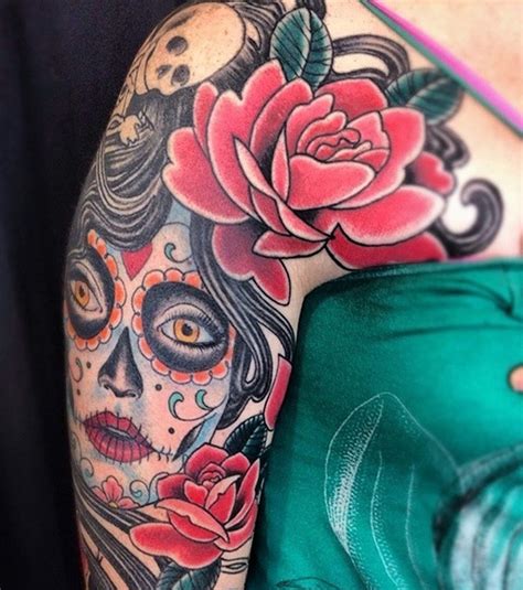 Les tatouages de crânes en sucre (ou sugar skull) viennent à l'origine du jour des morts célébré le 2 novembre au mexique (dia de los. Tatouage tête de mort mexicaine : 20 dessins pour s'inspirer