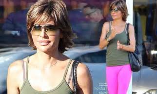 Lisa Rinna 51 Flaunts Her Flawless Figure In Workout Gear As She Goes