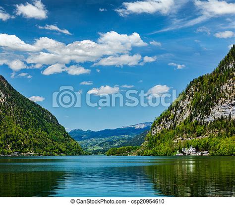 Hallstätter See Mountain Lake In Austria Salzkammergut