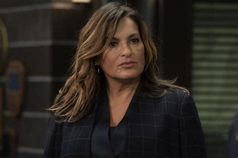 Law And Order Svu Mariska Hargitay Teases Episode 6 With Famous Co Star