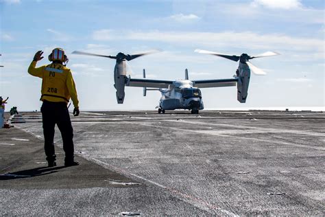 This Is Our First Look At The Navy S New Cmv 22b Osprey Flying From An Aircraft Carrier