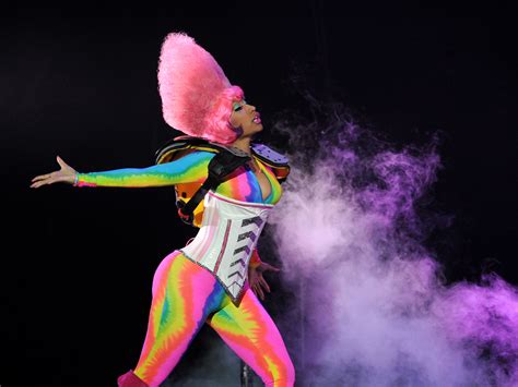 Nicki Minaj Anaconda Music Video See Her Style Evolution Time