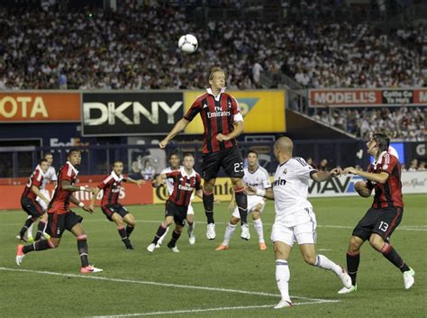Atalanta have won seven on the trot at home in serie a, bagging at least three goals in five of these seven victories. AC Milan vs Atalanta Serie A Live Soccer Stream (With ...