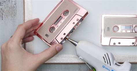 Dont Toss Those Old Cassette Tapes Use Them For Clever And Chic Diys