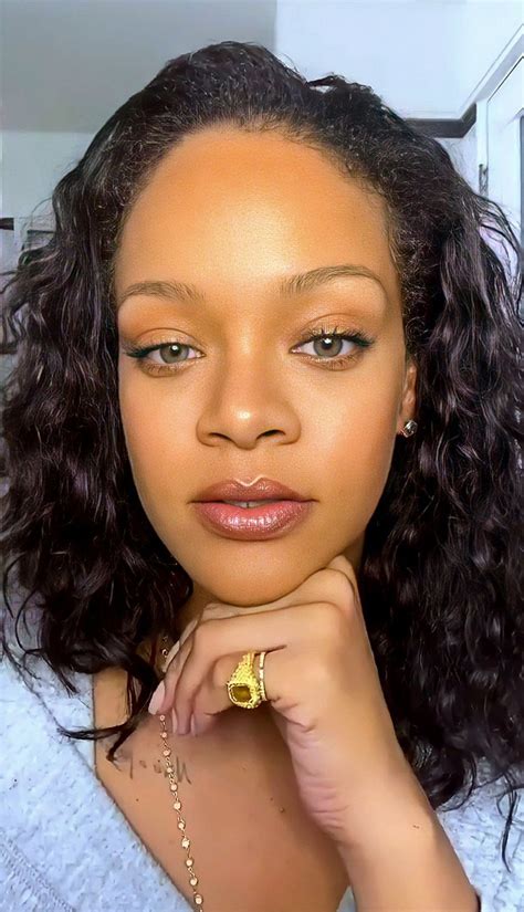 Rihanna Rihanna Hairstyles Rihanna Face Rihanna Makeup