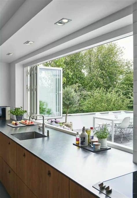 Una pequeña ventana de cocina puede ser cubierta con una cortina clásica y poco más. La ventana de cocina como salpicadero, ideas, ventajas y ...