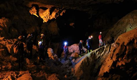 Students Explore Mysteries Of Touristic Cave In Turkey Daily Sabah