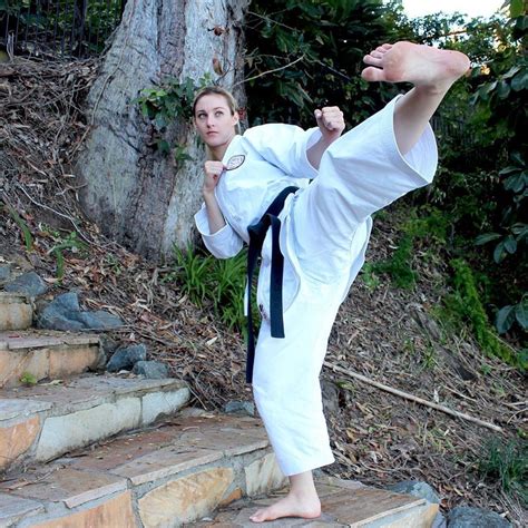 Pin By Jluigi On Karate Girlnot Classified Female Martial Artists