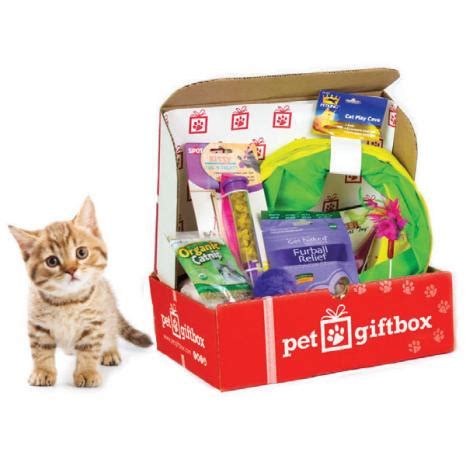 Find tasty,healthy and delicious snacks. Holiday Gift Guide: Pet Gift Box is Perfect for Your Furry ...