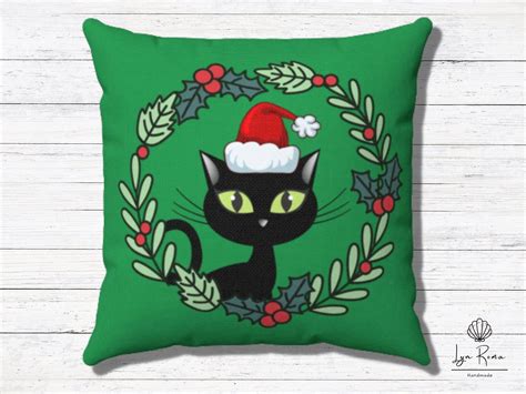 Christmas Cat Pillow And Cover Comes In 2 Sizes 14 X 14 And 18 X 18