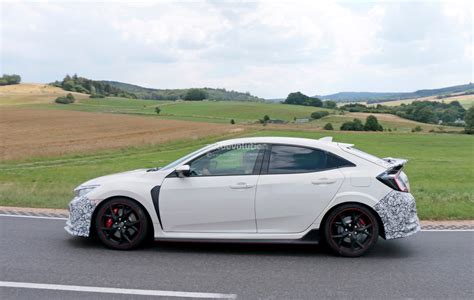 With three spine tingling driving modes. 2019 Honda Civic Type R Spied in Red, Differs From White ...